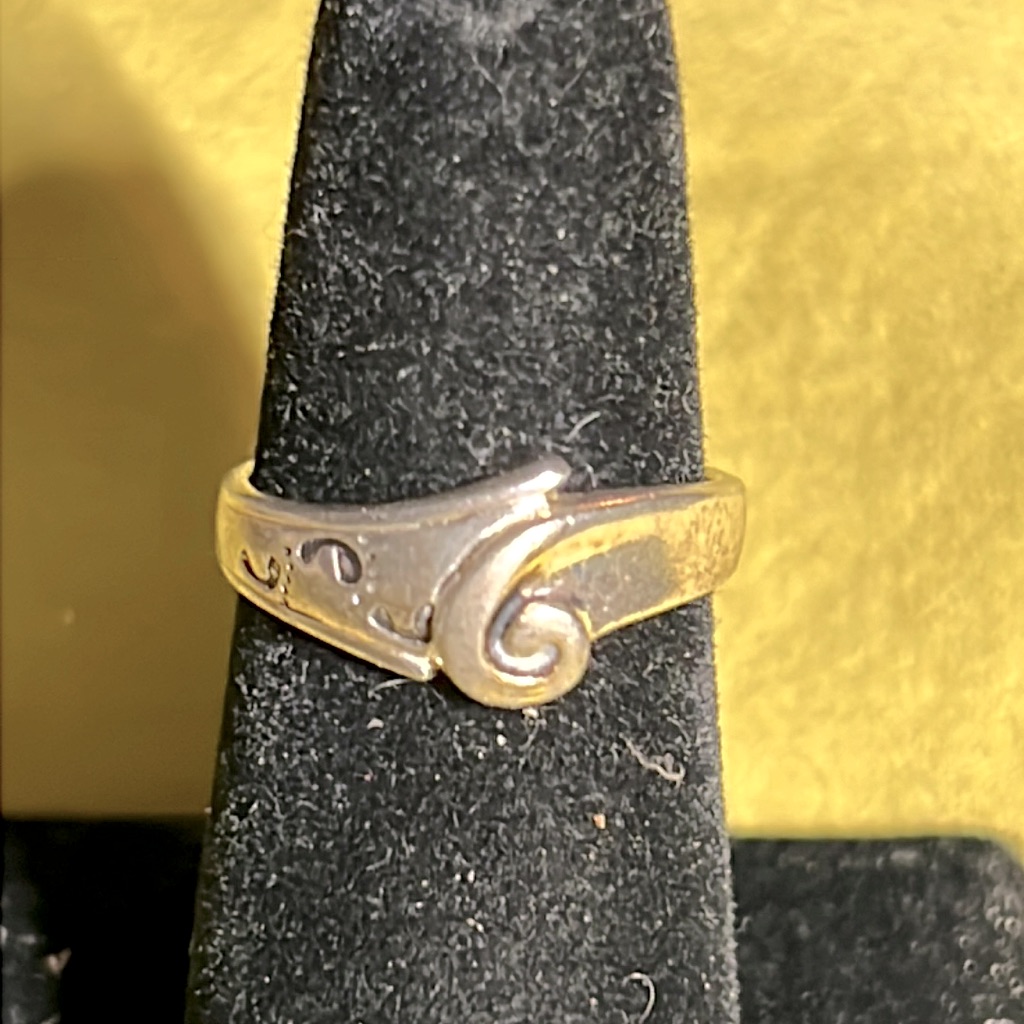 Sterling Silver Ring With The Inscription “It Was Then That Created You”
